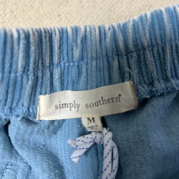 Simply Southern women's light blue corduroy shorts size Medium‎ elastic waist - Picture 2 of 4